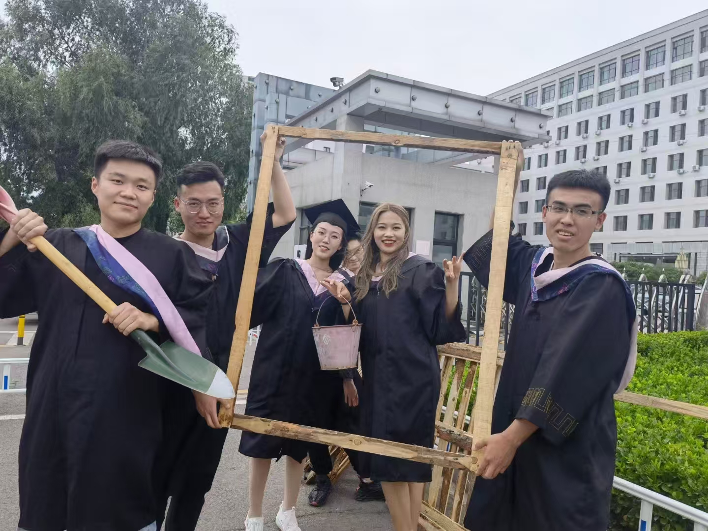 1748228477233699.jpg 1748228477233699.jpg